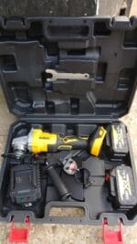 DEWALT CORDLESS ANGLE GRINDER SET