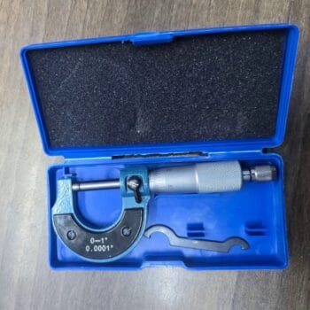 Analog micrometer screw gauge