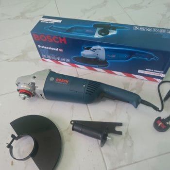 Bosch GWS 2200-230 Professional angle grinder.